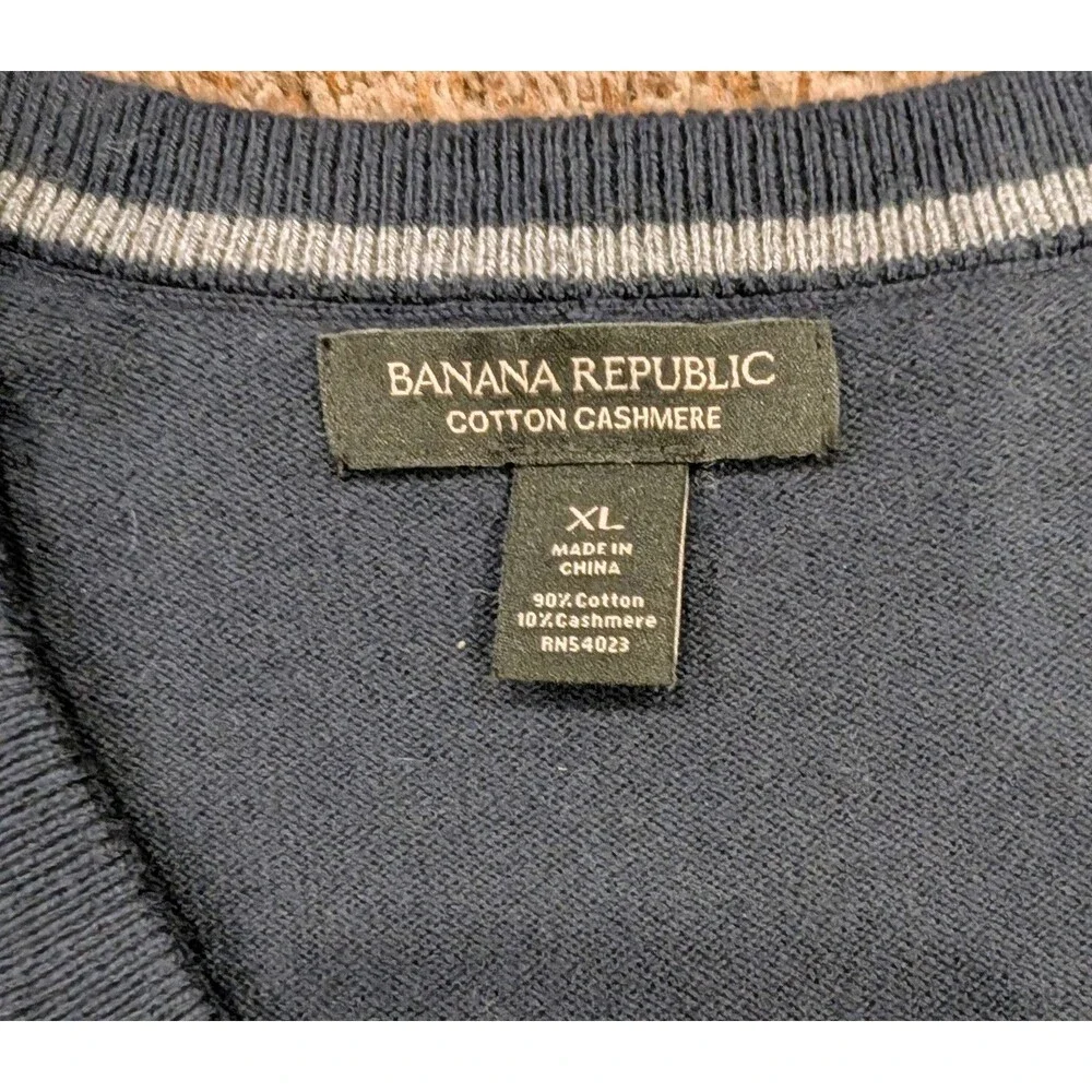 Banana Republic Sweater Mens XL Cotton Cashmere V-Neck Solid Dark Blue 1043